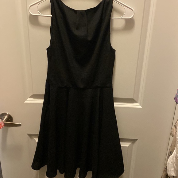 Express Black Key Hole Fit & Flare Dress in 0 - Picture 3 of 3